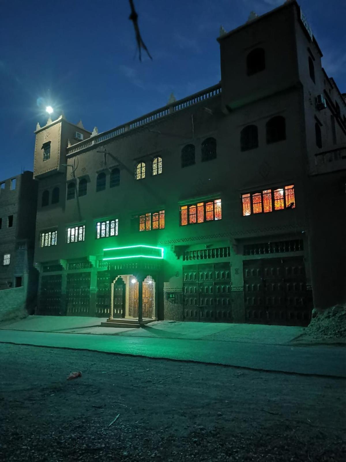 Hotel Awayou Bou Drarar 외부 사진