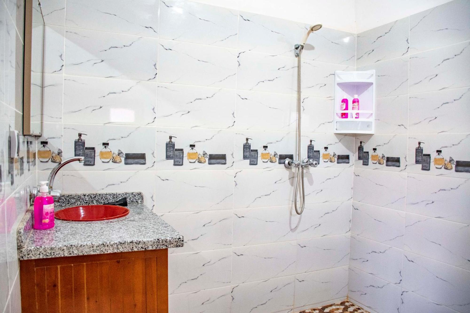 Hotel Awayou Bou Drarar 외부 사진